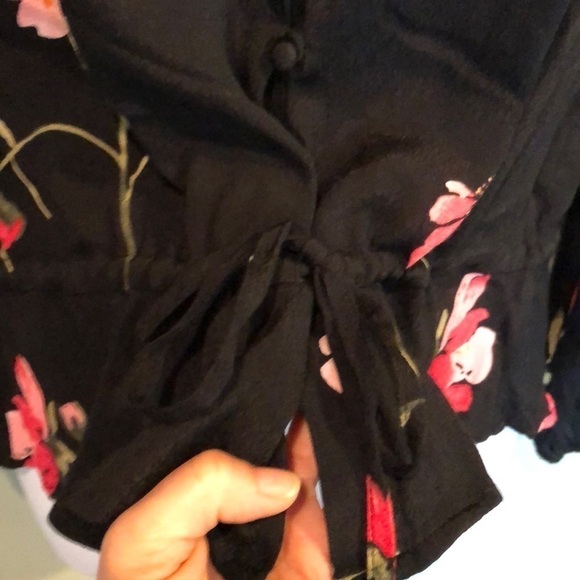 𝅺Rails Beaux Blossom Floral Print Blouse SM Blouse Long Sleeve Tie Waist Top - Picture 4 of 8